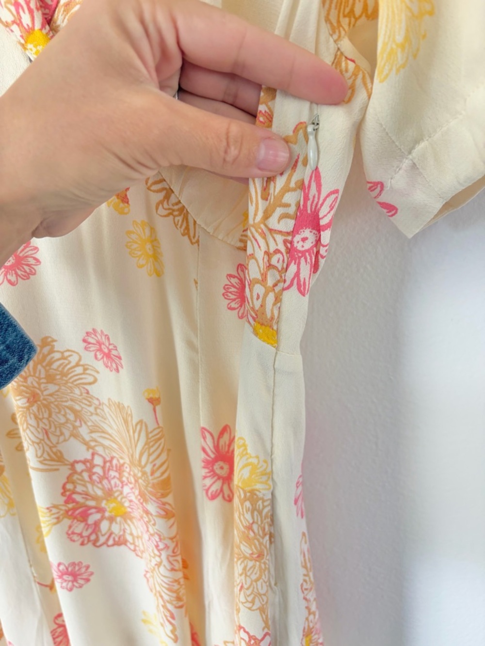 Free People Cream & Yellow Floral Short Sleeve Collared Blue Hawaii Mini Dress - Picture 8 of 13
